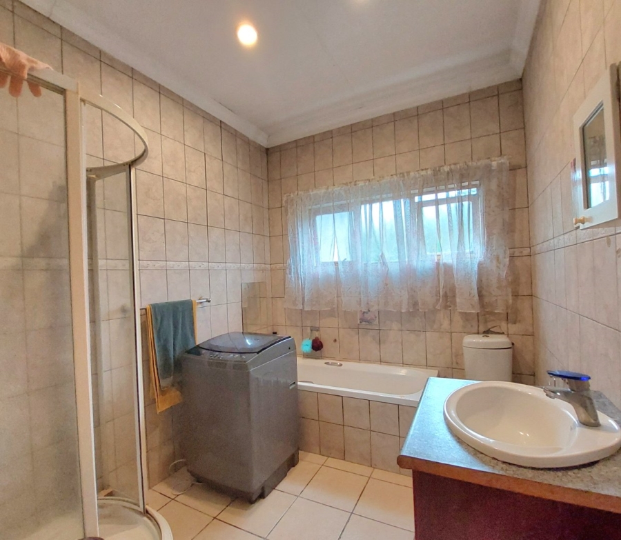 6 Bedroom Property for Sale in Brits North West